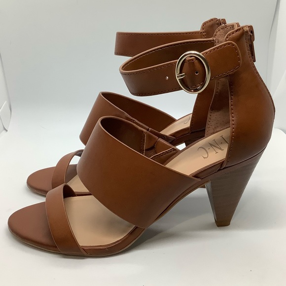 I*N*C INTERNATIONAL CONCEPTS SANDALS - Picture 3 of 10